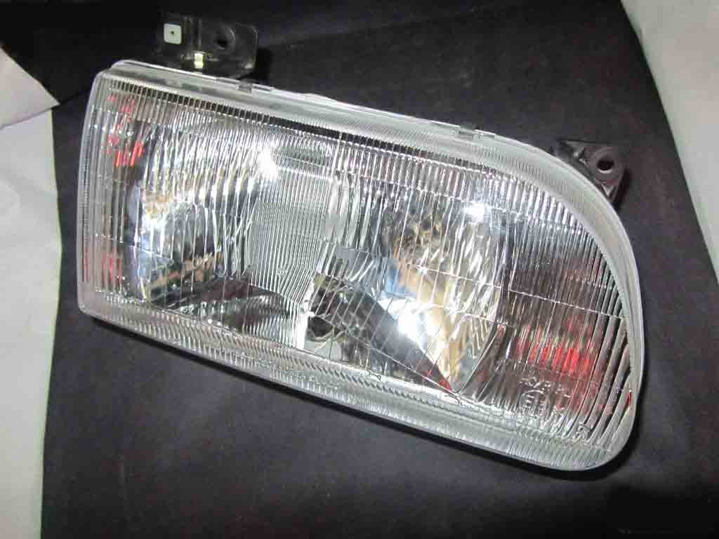معرفی لوازم یدکی و اموزش روش تعویض چراغ های پراید